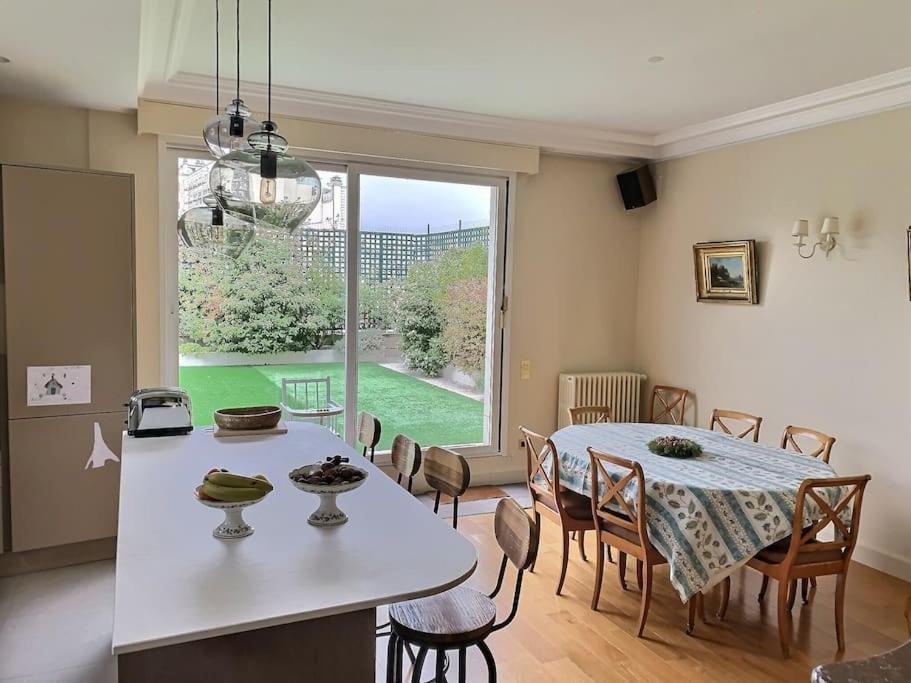 Appartement : Grand Calme Et Terrasse Paris